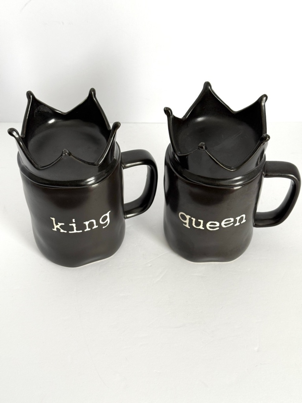 Joseph A. Tea Coffee Mug & Crown Lid Ceramic 21 fl oz Matte Black King & Queen - Picture 2 of 11